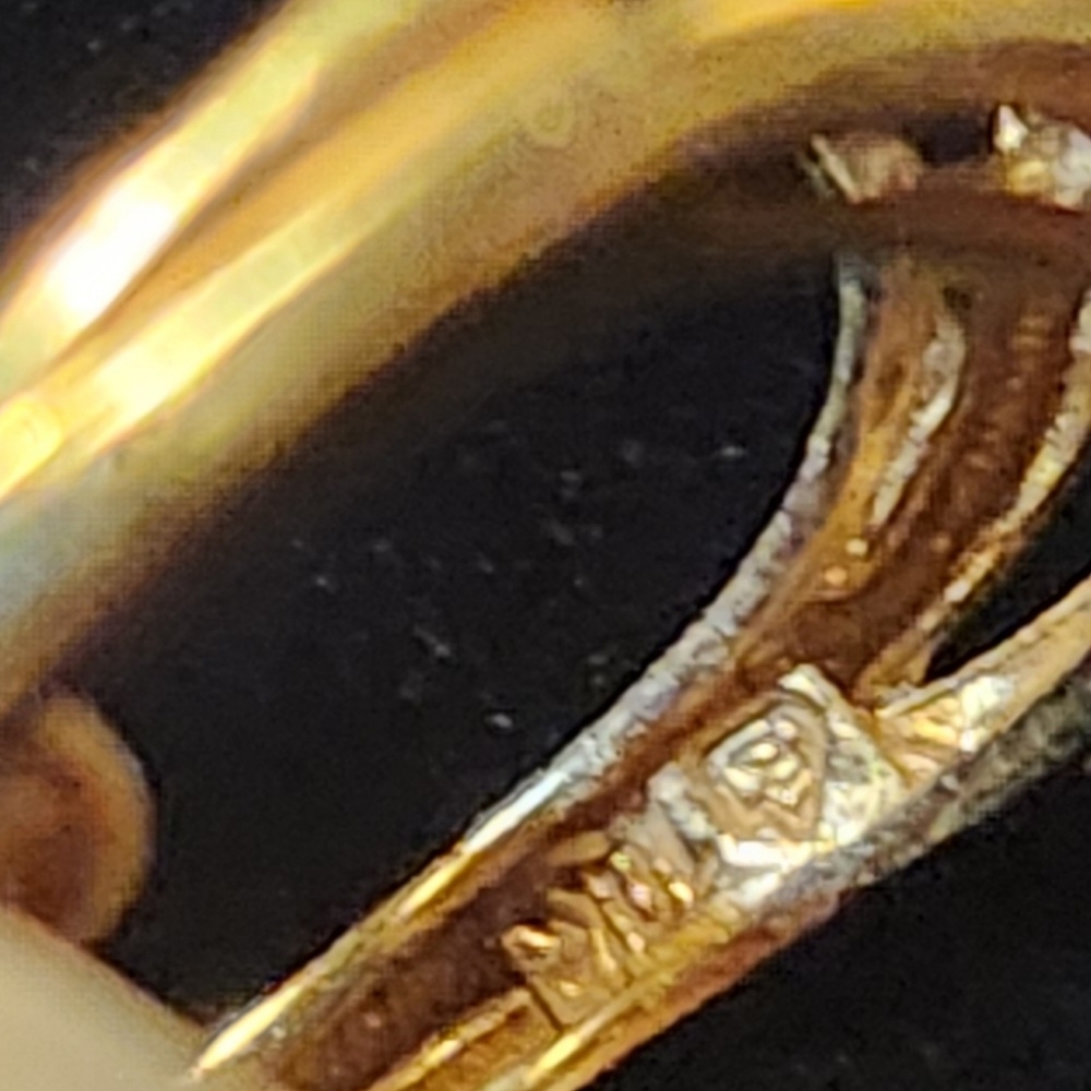 10kt..Gold Large  Mystic Topaz Ring With Diamond Accents - Picture 9 of 15